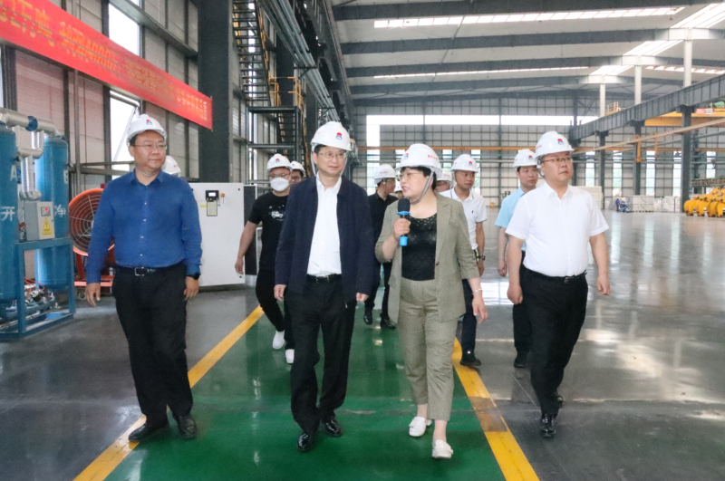 贵阳市政协副主席、清镇市委书记付涛一行到爱游戏铝业考察