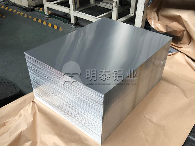 插片散热器用1060铝板：出色的导热性与良好的加工性结合